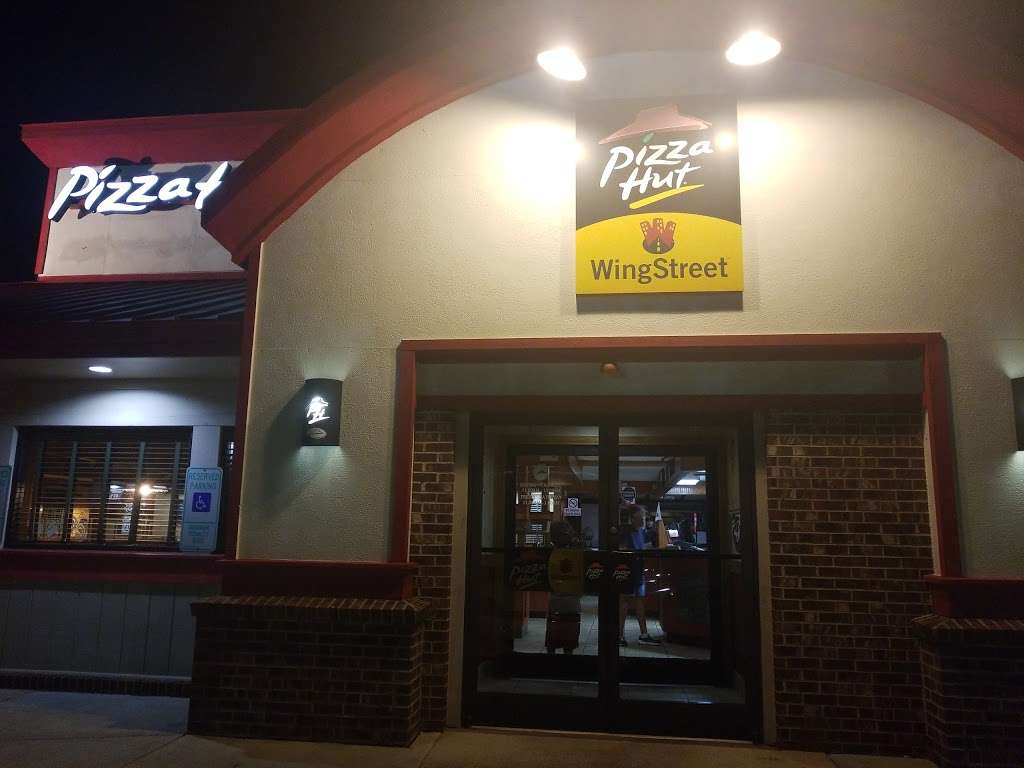 Pizza Hut | 740 Cabarrus Ave W, Concord, NC 28027 | Phone: (704) 788-7888