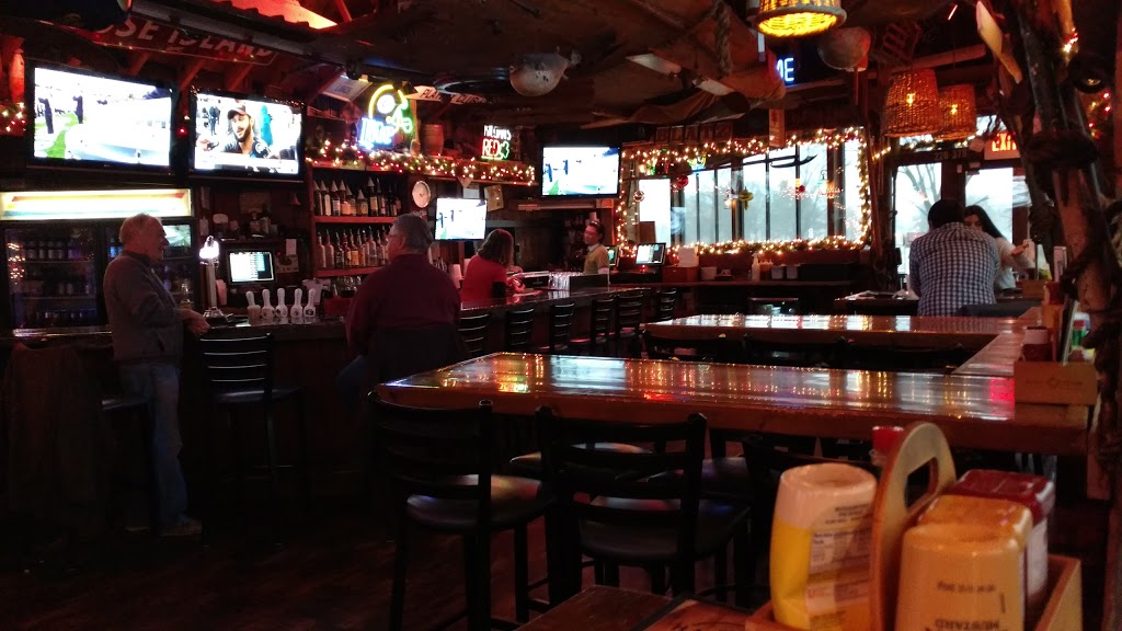 Harpoon Willies | 8 E Geneva St, Williams Bay, WI 53191, USA | Phone: (262) 245-6906