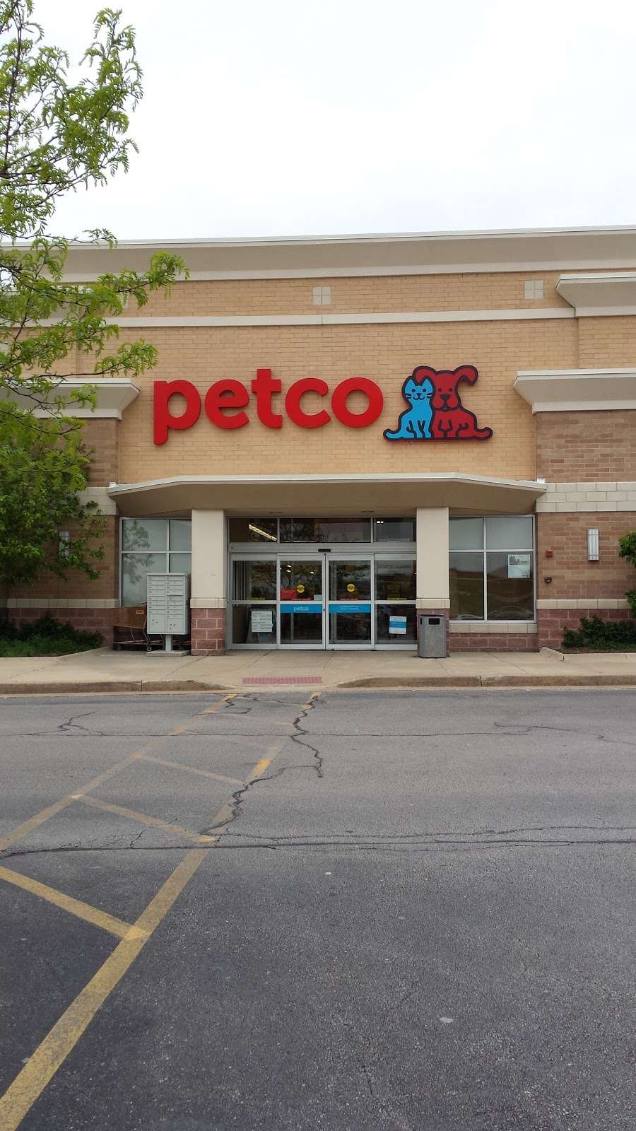 Petco Animal Supplies | 369 S Weber Rd, Romeoville, IL 60446, USA | Phone: (815) 838-2368