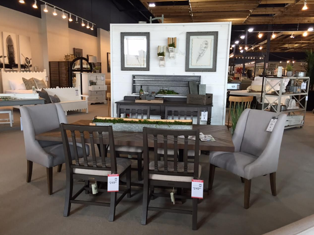 Value City Furniture | 3740 Easton Market, Columbus, OH 43219, USA | Phone: (614) 943-7832