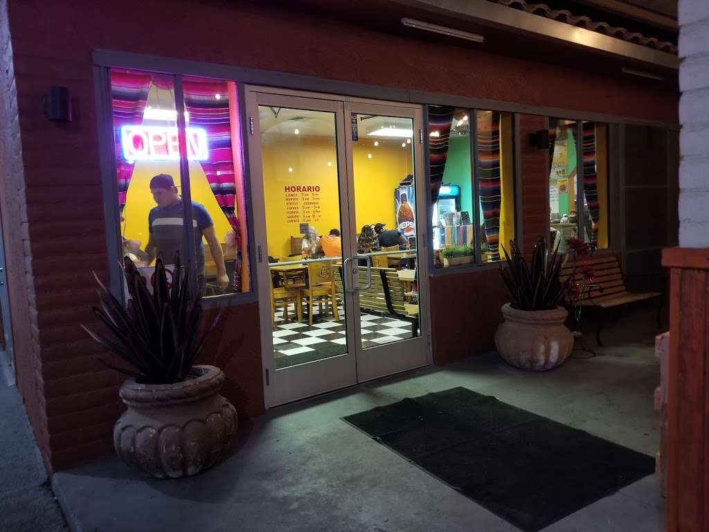 Tacos El Yiyo | 10901 W Buckeye Rd, Cashion, AZ 85329, USA | Phone: (602) 486-4108