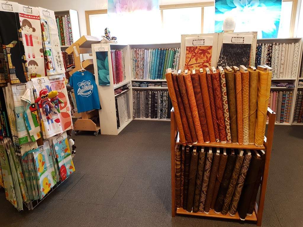 Lyons Quilting | 42 E Main St, Lyons, CO 80540 | Phone: (303) 823-6067