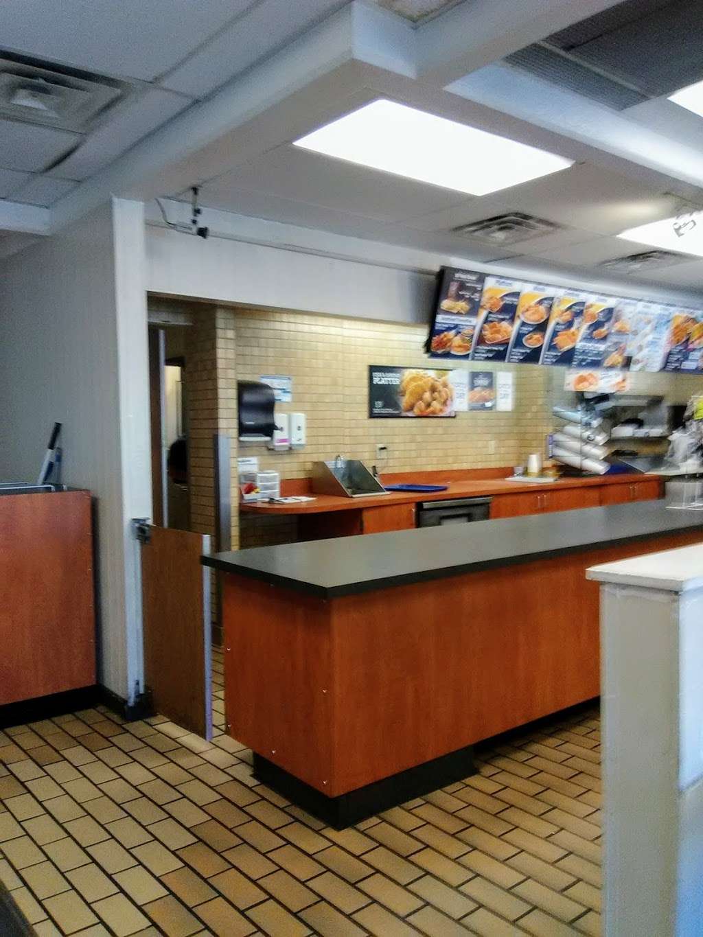 Long John Silvers | 2065 S Buckner Blvd, Dallas, TX 75217, USA | Phone: (214) 431-4657