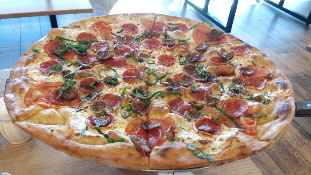 Tony Cs Pizza & Beer Garden | 3800 E Palm Valley Blvd Suite 140, Round Rock, TX 78665, USA | Phone: (512) 595-7050