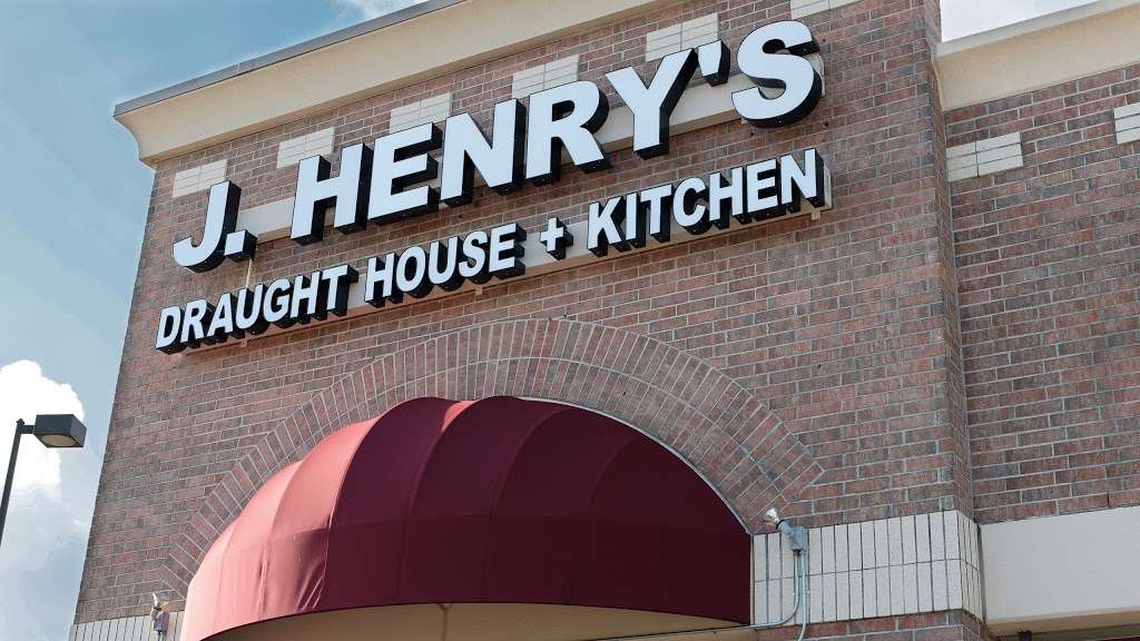 J. Henrys Draught House & Kitchen | 1105 Clear Lake City Blvd, Houston, TX 77062, USA | Phone: (281) 786-1994