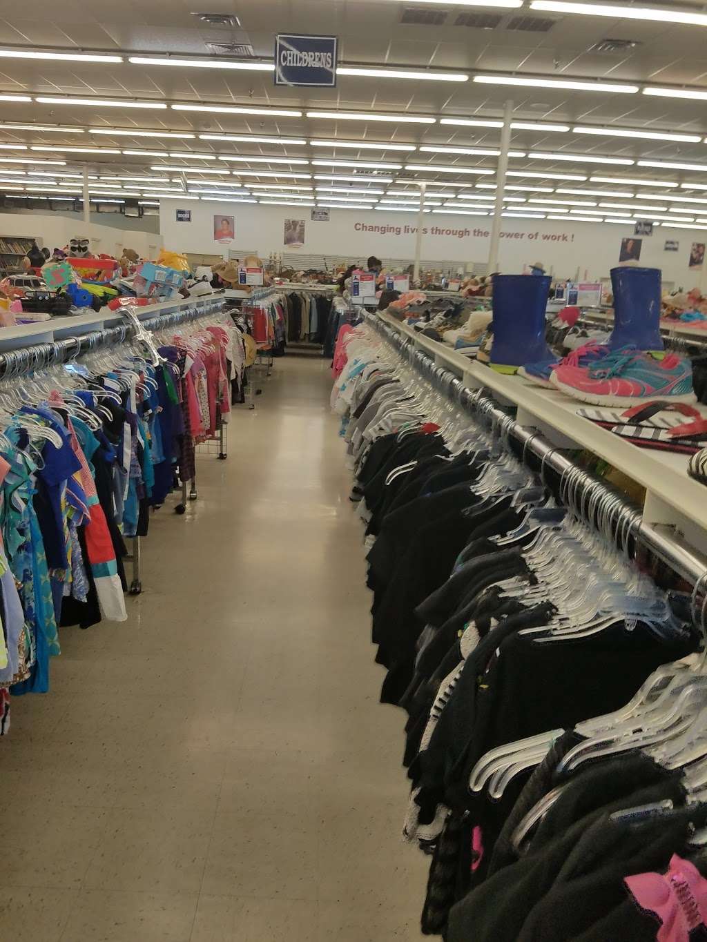 Goodwill Houston Select Stores | 10998 Fuqua St, Houston, TX 77089 | Phone: (281) 741-3158