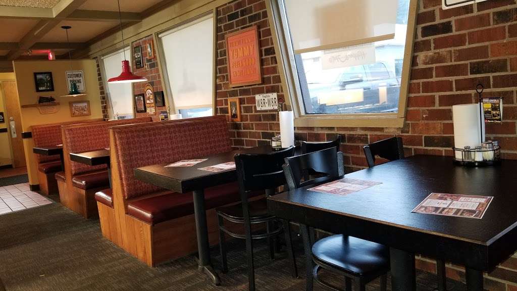 Pizza Hut | 156 E Broaddus Ave, Bowling Green, VA 22427, USA | Phone: (804) 633-6110