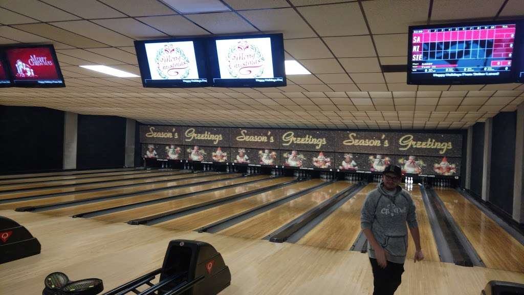 Striker Lanes Inc | 6728 16th St, Berwyn, IL 60402, USA | Phone: (708) 484-7831