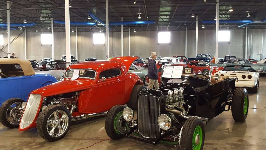 Gateway Classic Cars of Indianapolis | 4400 West 96th Street, Indianapolis, IN 46268, USA | Phone: (317) 688-1100