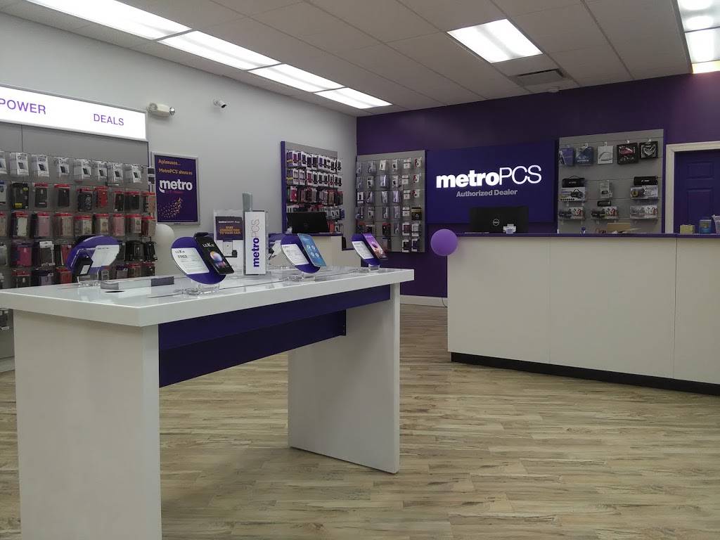 Metro by T-Mobile | 3923 S 76th St, Milwaukee, WI 53220, USA | Phone: (414) 249-5968