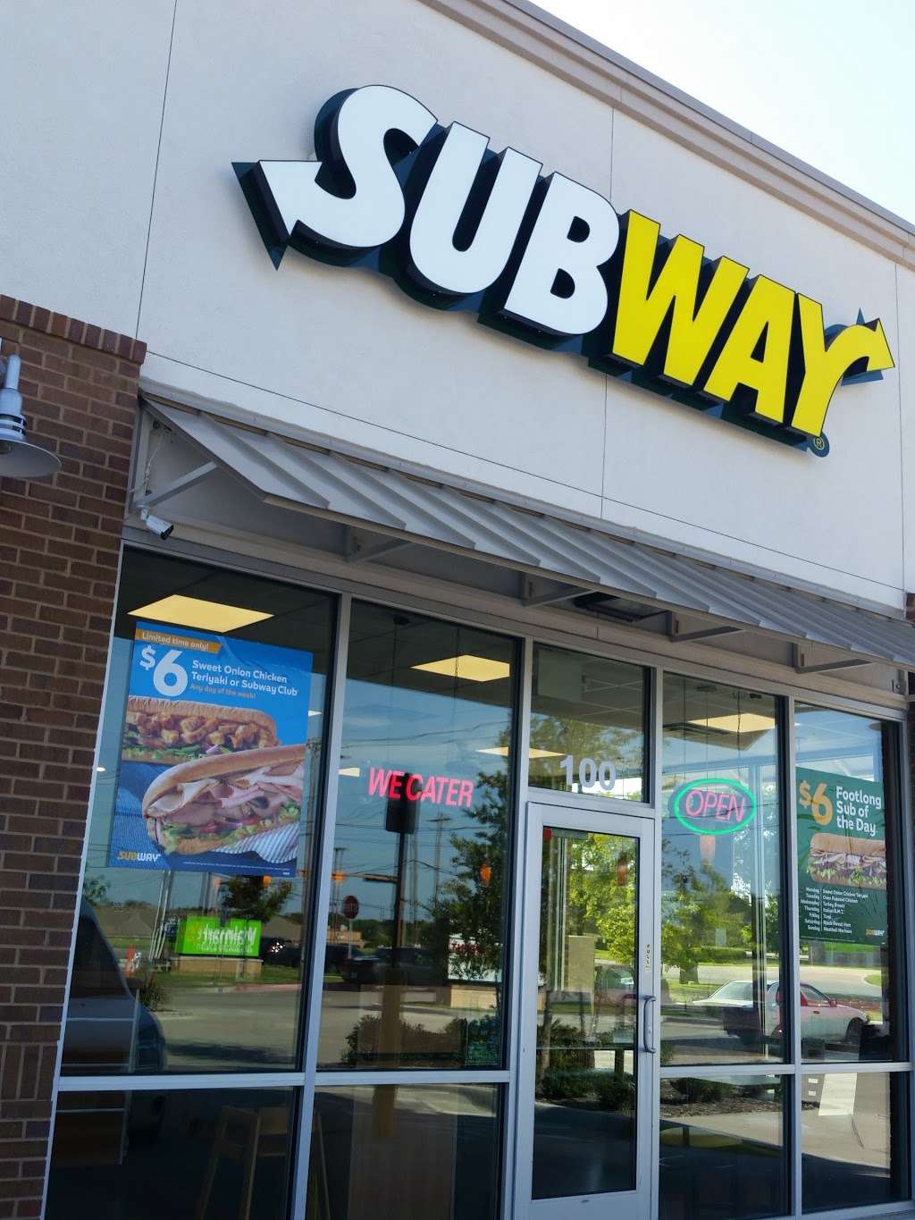 Subway | 116 W Parkerville Rd, DeSoto, TX 75115, USA | Phone: (972) 920-5552