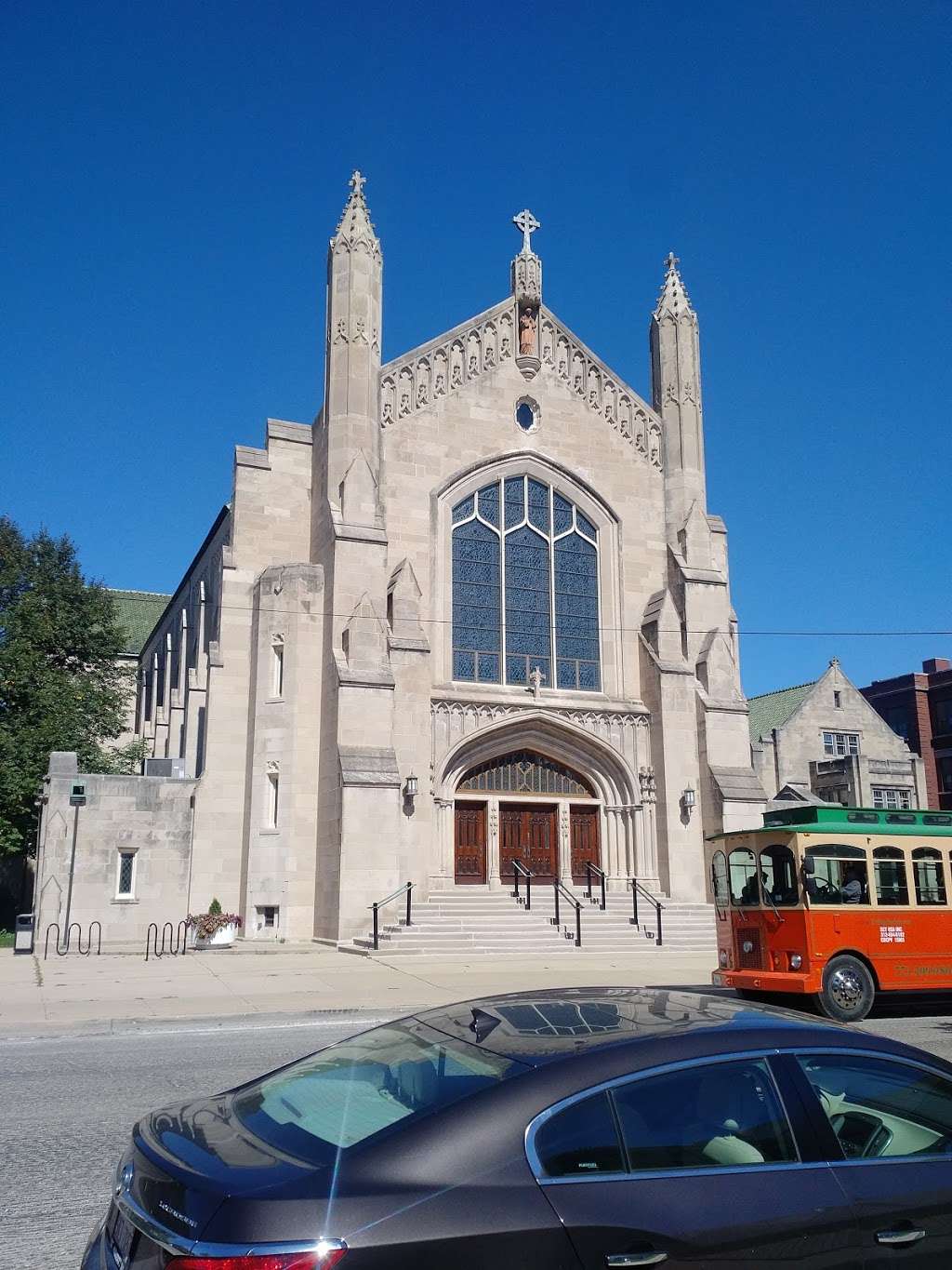 St Viator Catholic Church | 4170 W Addison St, Chicago, IL 60641 | Phone: (773) 286-4040
