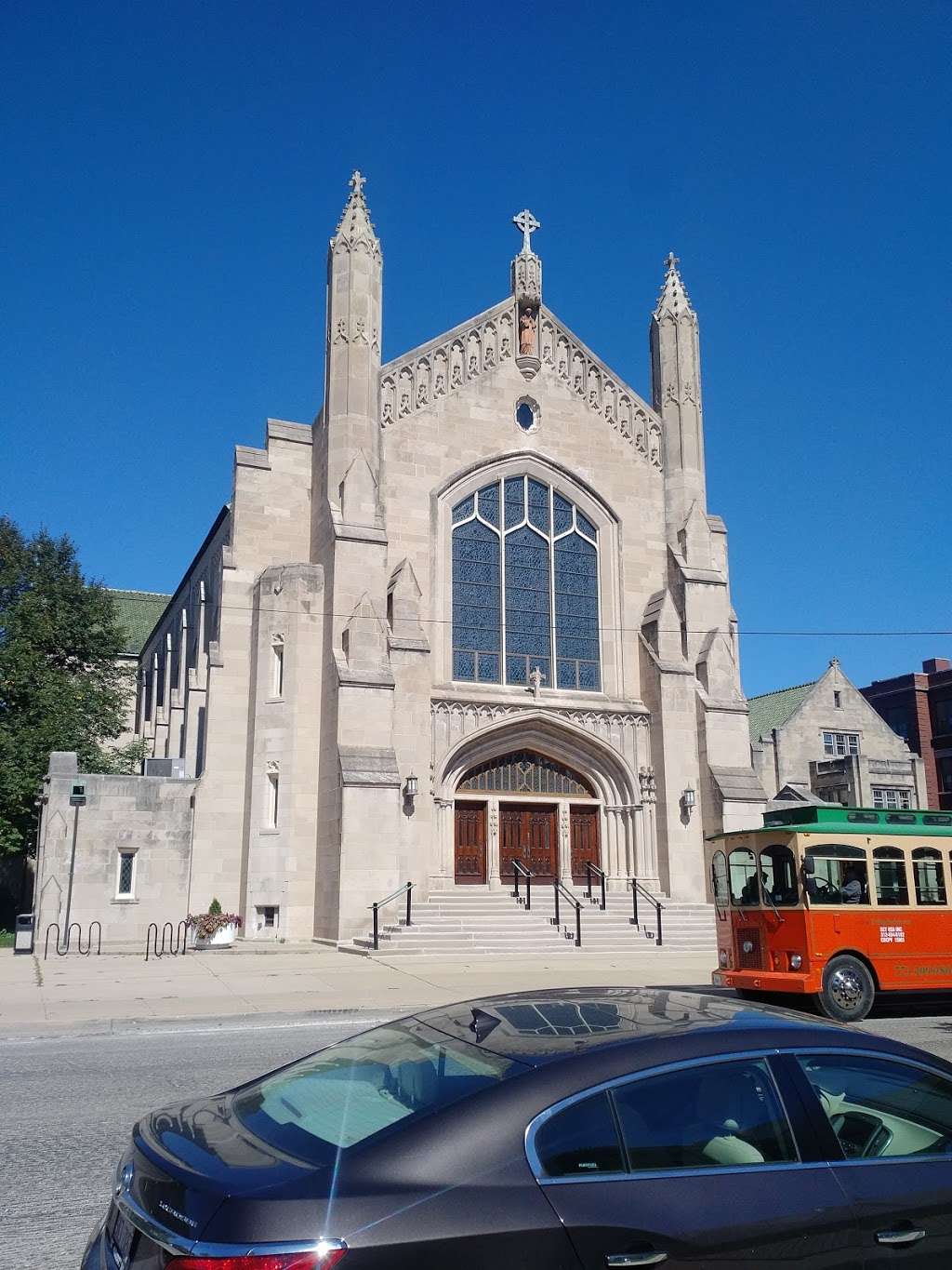 St Viator Catholic Church | 4170 W Addison St, Chicago, IL 60641, USA | Phone: (773) 286-4040