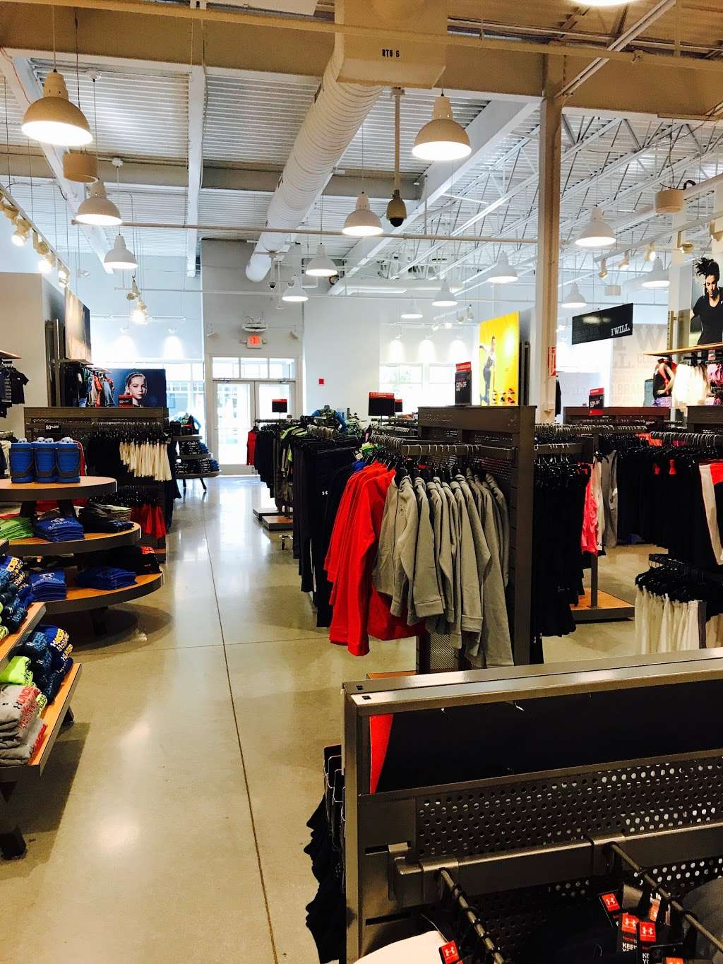 Under Armour Factory House | 100 S Premium Outlets Dr Suite 110, Blackwood, NJ 08012, USA | Phone: (856) 302-4559