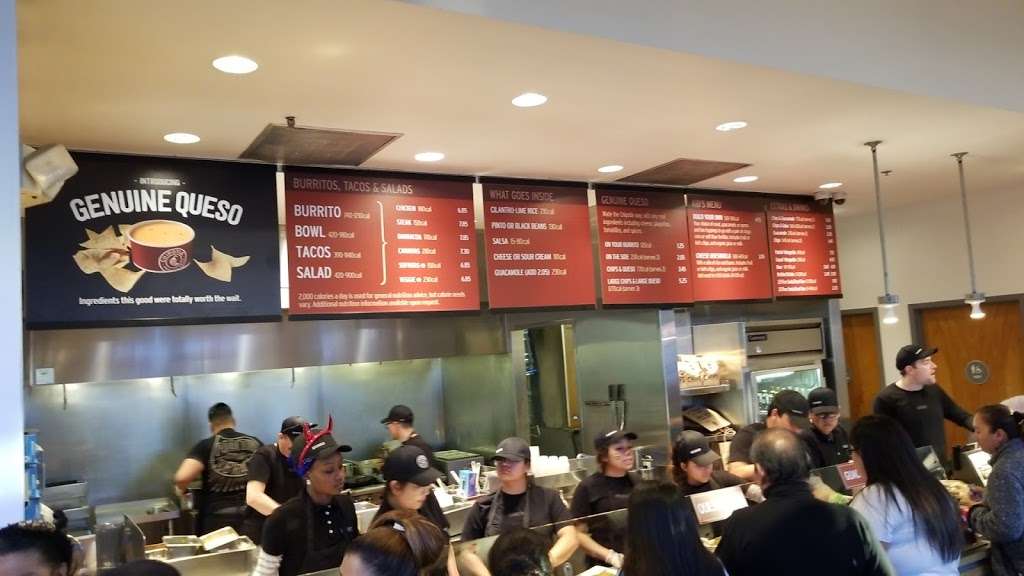 Chipotle Mexican Grill | 7400 E 29th Ave, Denver, CO 80238 | Phone: (303) 316-0469