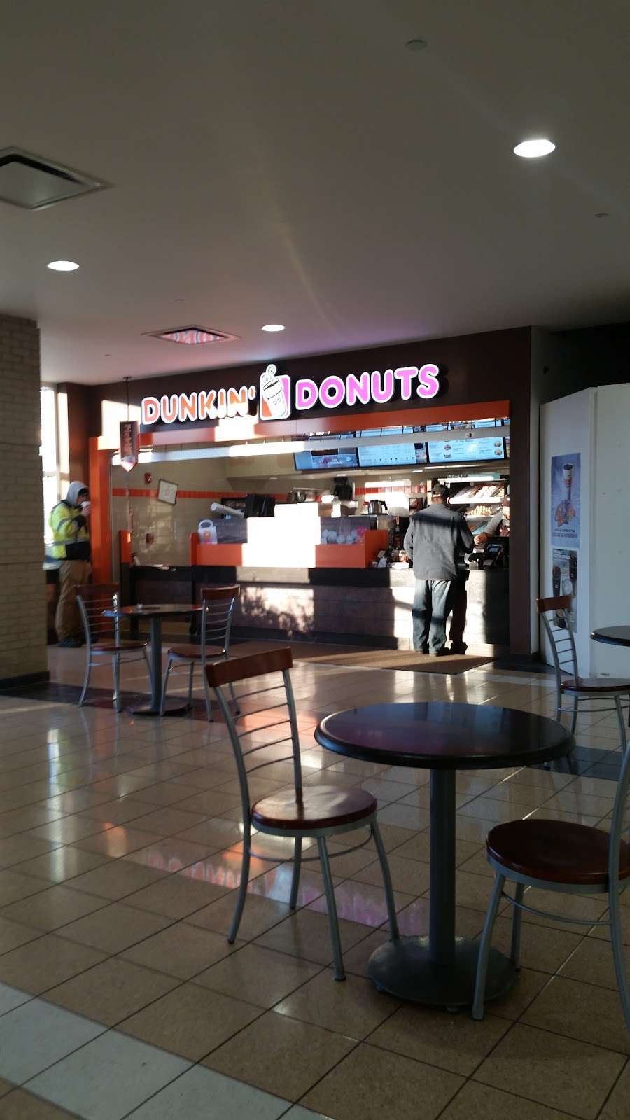 Dunkin Donuts | 751 Tri-State Tollway, Thornton, IL 60476, USA | Phone: (708) 593-4314