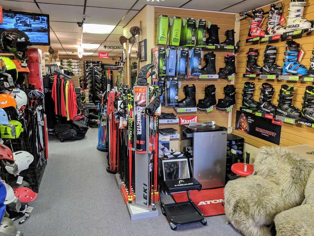 Winter Globe Sports | 6152 W Belmont Ave, Chicago, IL 60634, USA | Phone: (773) 736-0900