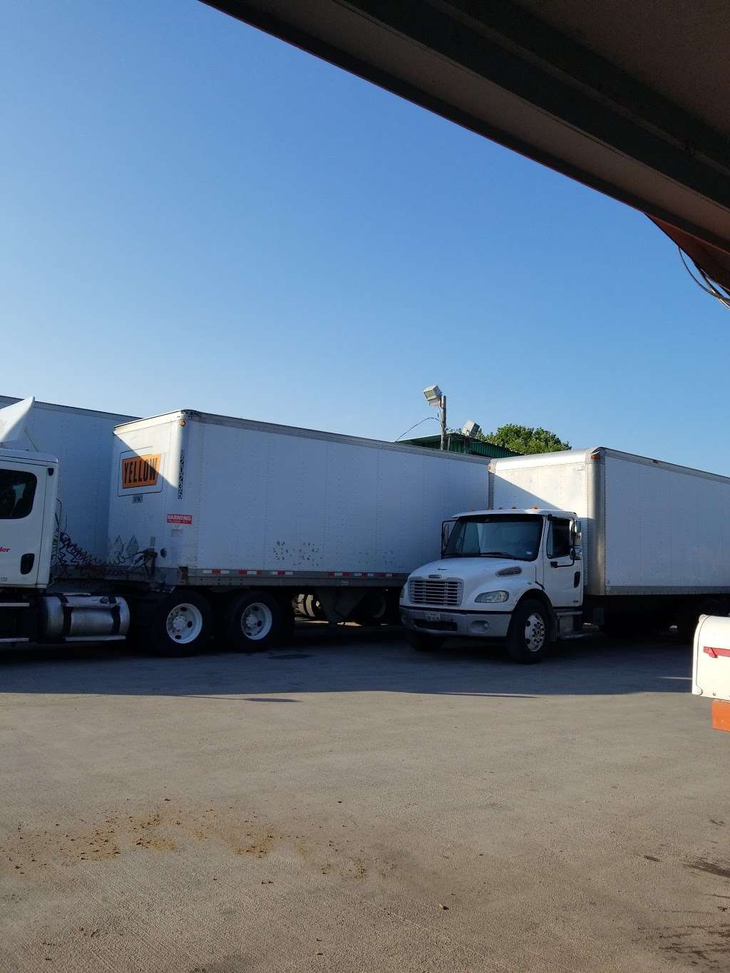 Albert Truck Services Ltd | 3626 Manitou Dr, Houston, TX 77013, USA | Phone: (713) 451-5735