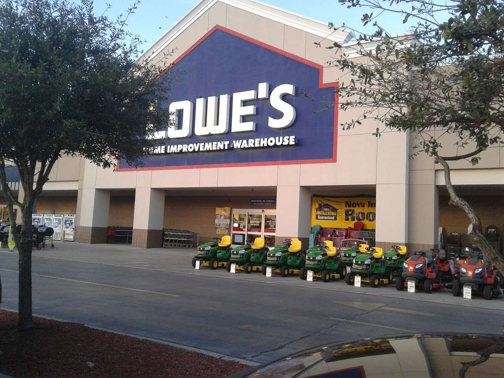 Lowes Home Improvement | 203 SW Loop 410, San Antonio, TX 78245, USA | Phone: (210) 520-8066