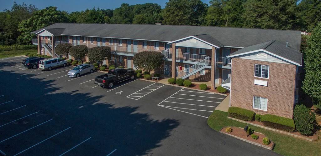 Affordable Corporate Suites | 2305 133, Beechnut Ln, Statesville, NC 28625, USA | Phone: (704) 838-0026