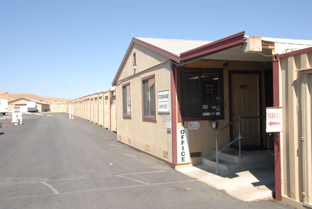 Cement Hill Storage | 2490 Cement Hill Rd, Fairfield, CA 94533, USA | Phone: (707) 437-3152