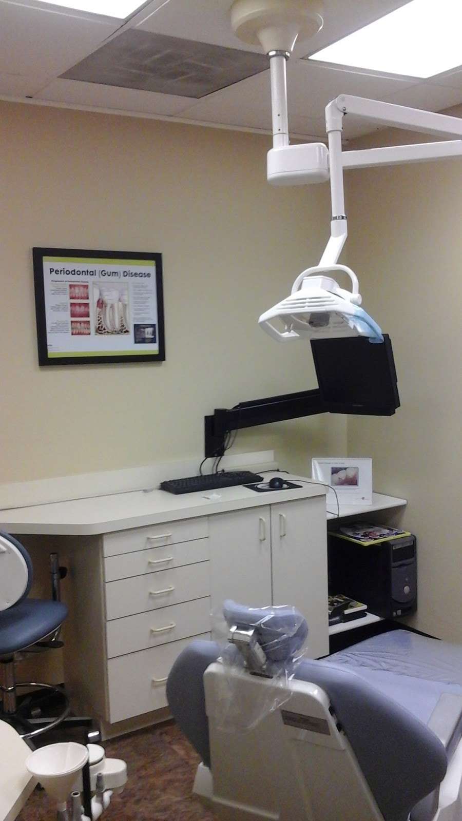 Ausrine Schneider, DDS | 10 S. 640 Kingery Highway, Willowbrook, IL 60527, USA | Phone: (630) 323-2245