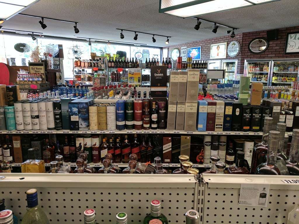 Liquor Locker | 3872 Red Arrow Hwy, St Joseph, MI 49085 | Phone: (269) 408-1767