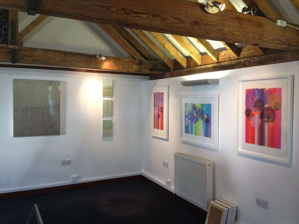 Turner Barnes Gallery | 7d The Old Mix Barn, Chelmsford CM1 4LN, UK | Phone: 01245 248662