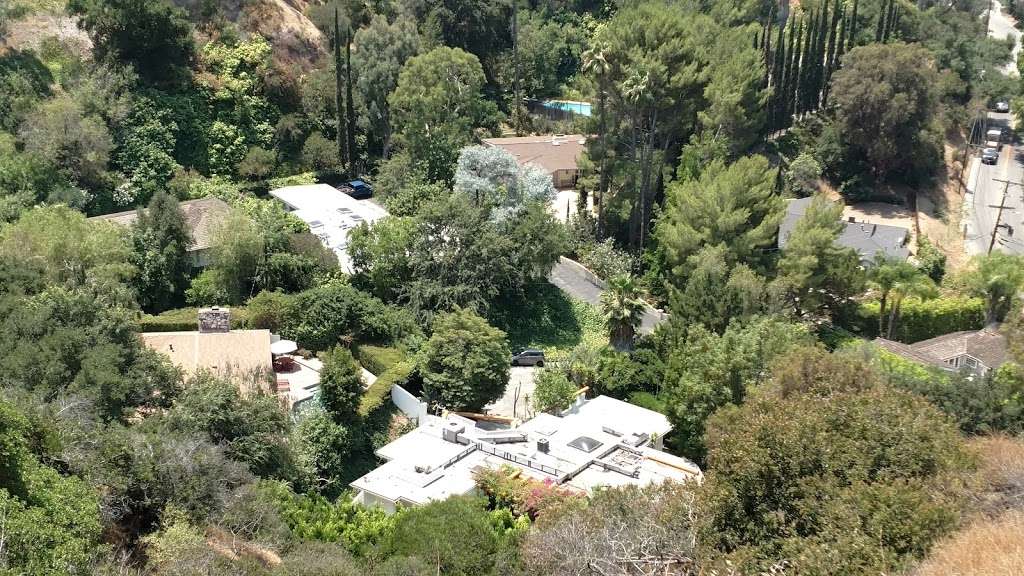 Fryman Canyon Park | 8401 Mulholland Dr, Studio City, CA 91604 | Phone: (310) 456-7049