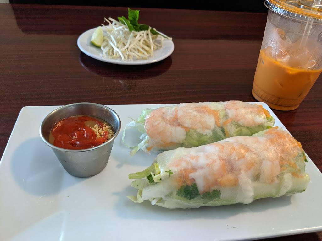 Wiis Pho & Grill | 918 E Harwood Rd ste b, Euless, TX 76039, USA | Phone: (817) 494-3399