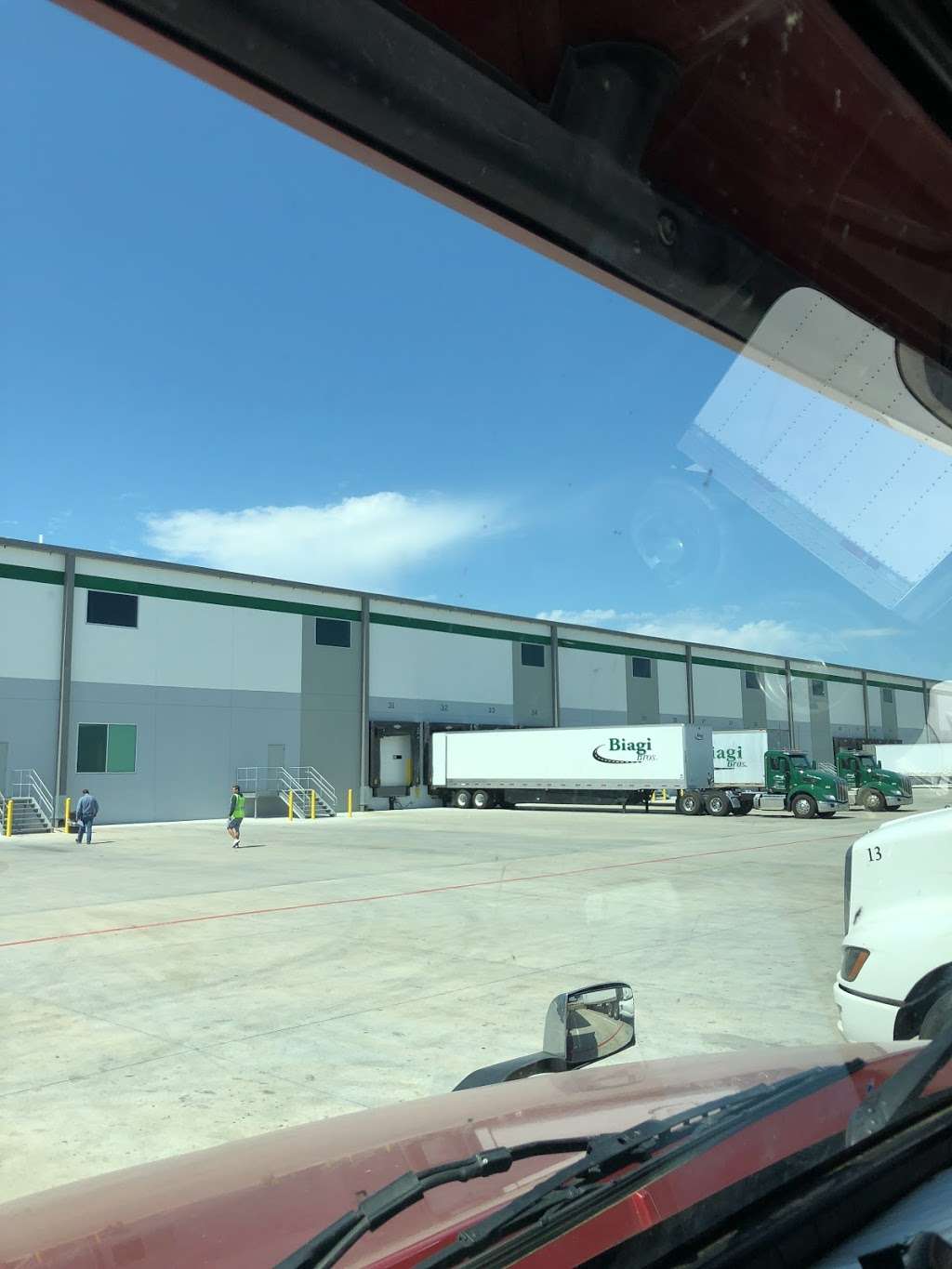 Biagi Warehousing Inc. | 1401 W Wintergreen Rd, Hutchins, TX 75141, USA | Phone: (972) 993-7340