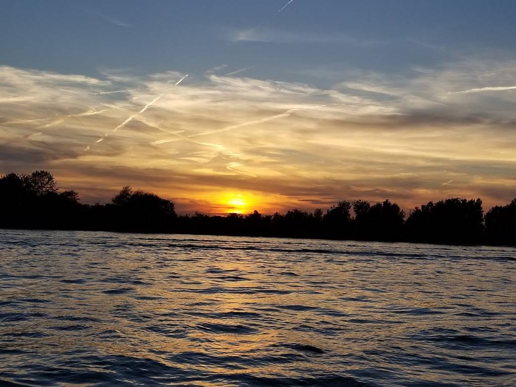 Detroit River International Wildlife Refuge Visitor Center | 5437 W Jefferson Ave, Trenton, MI 48183, USA | Phone: (734) 692-7608