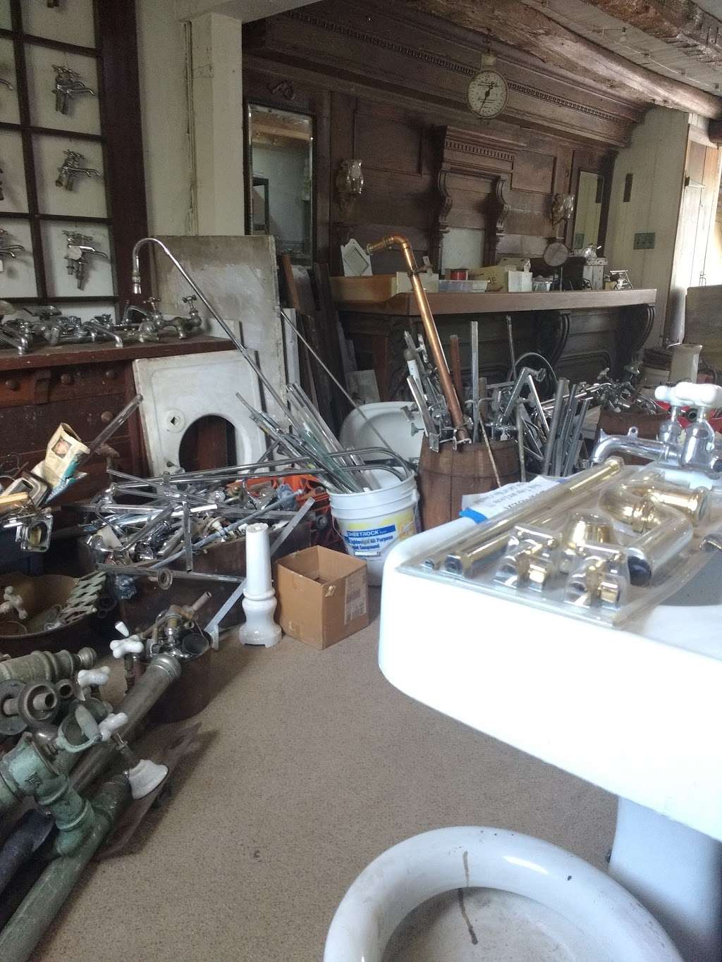 Architectural Antiques | 3080 Bedminster Rd, Perkasie, PA 18944, USA | Phone: (215) 795-2616