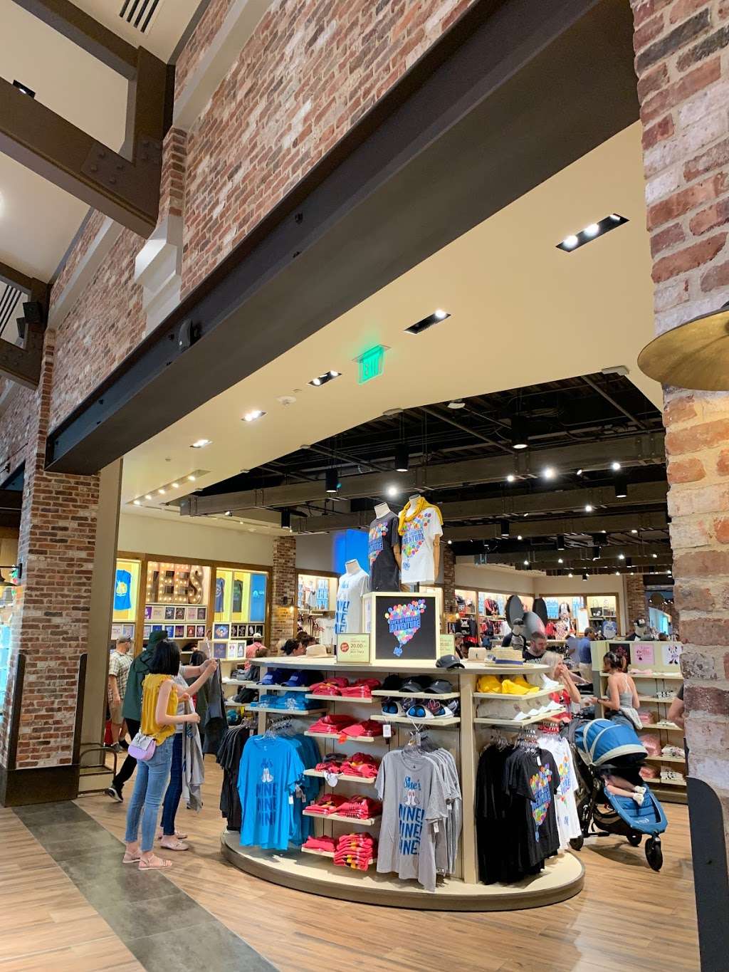 Lululemon outlet locations!  Lululemon outlet, Orlando outlet, Walt disney  world