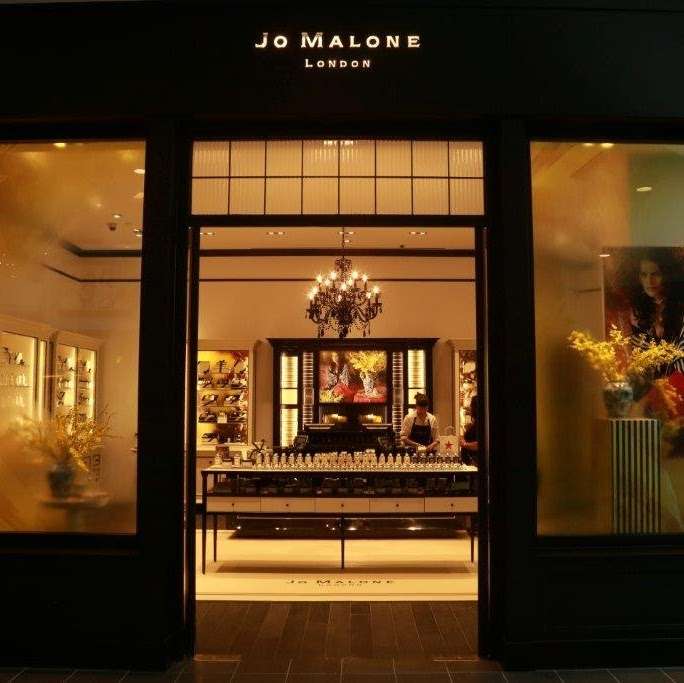Jo Malone London | Roosevelt Fields Mall, 630 Old Country Road, Garden City, NY 11530 | Phone: (516) 780-0098