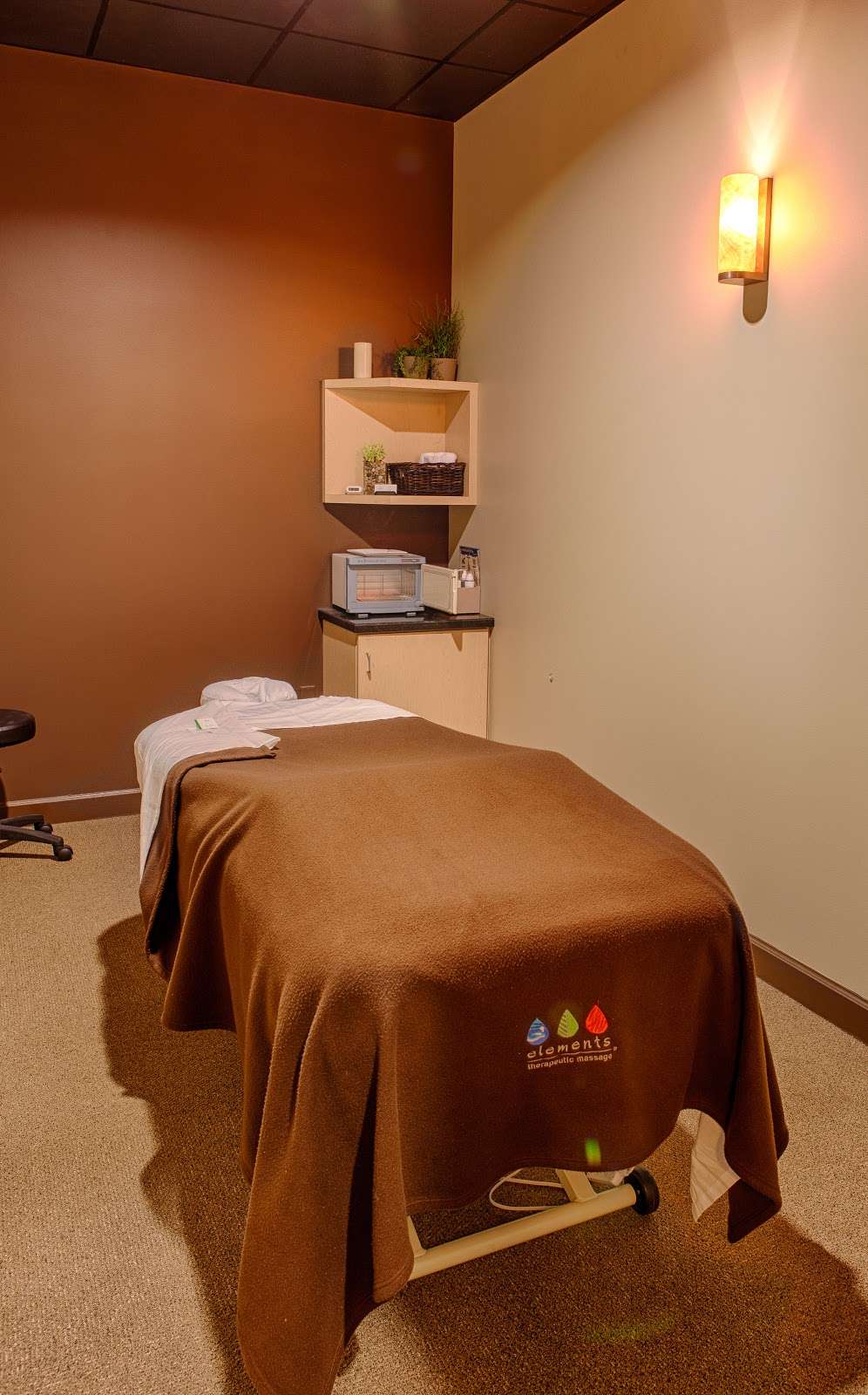 Elements Massage - Preston Hollow | 6025 Royal Ln #207, Dallas, TX 75230 | Phone: (214) 369-4100