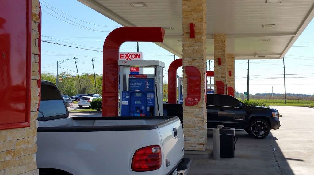 Exxon | 1980 Dixie Farm Rd, Houston, TX 77089, USA | Phone: (281) 464-0786