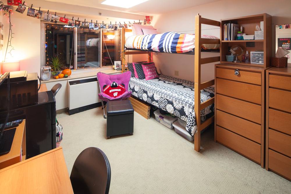 Chadbourne Residence Hall | 420 N Park St, Madison, WI 53706, USA | Phone: (608) 262-2688