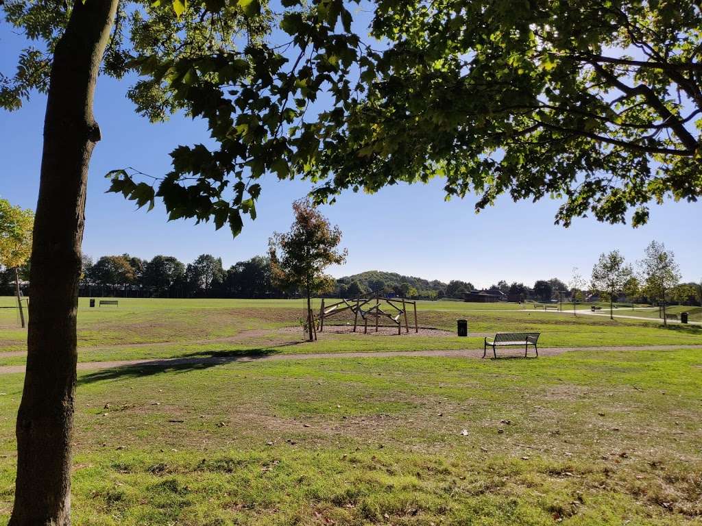 Gooseley Playing Fields | St. Albans Ave, London E6 6HU, UK