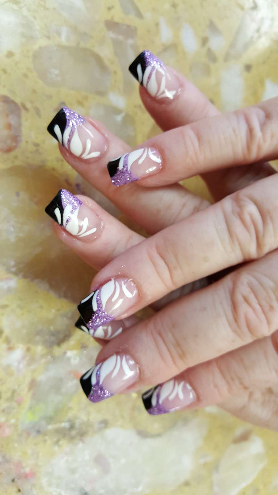 twinkle nail | 203 Bridgeboro St, Riverside, NJ 08075, USA | Phone: (856) 824-1762