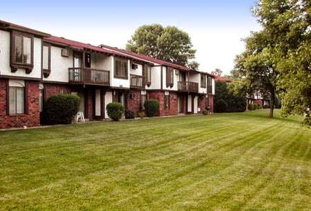 Wood Creek Apartments | 3113 15th St, Kenosha, WI 53144 | Phone: (844) 363-6954