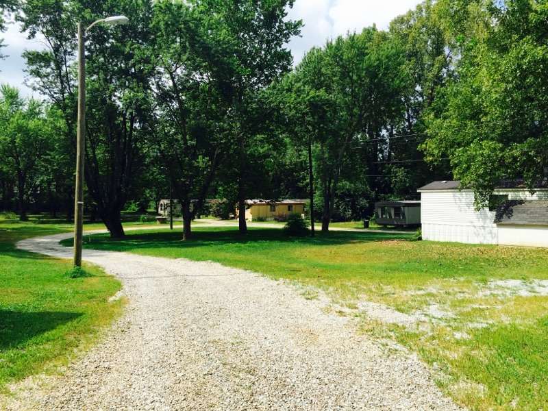 Glendale Mobile Home Park Community | 4175 W County Line Rd, Greenwood, IN 46142 | Phone: (317) 697-4012