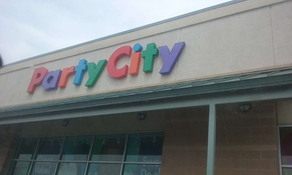 Party City | 8400 W 135th St, Overland Park, KS 66223, USA | Phone: (913) 851-5262