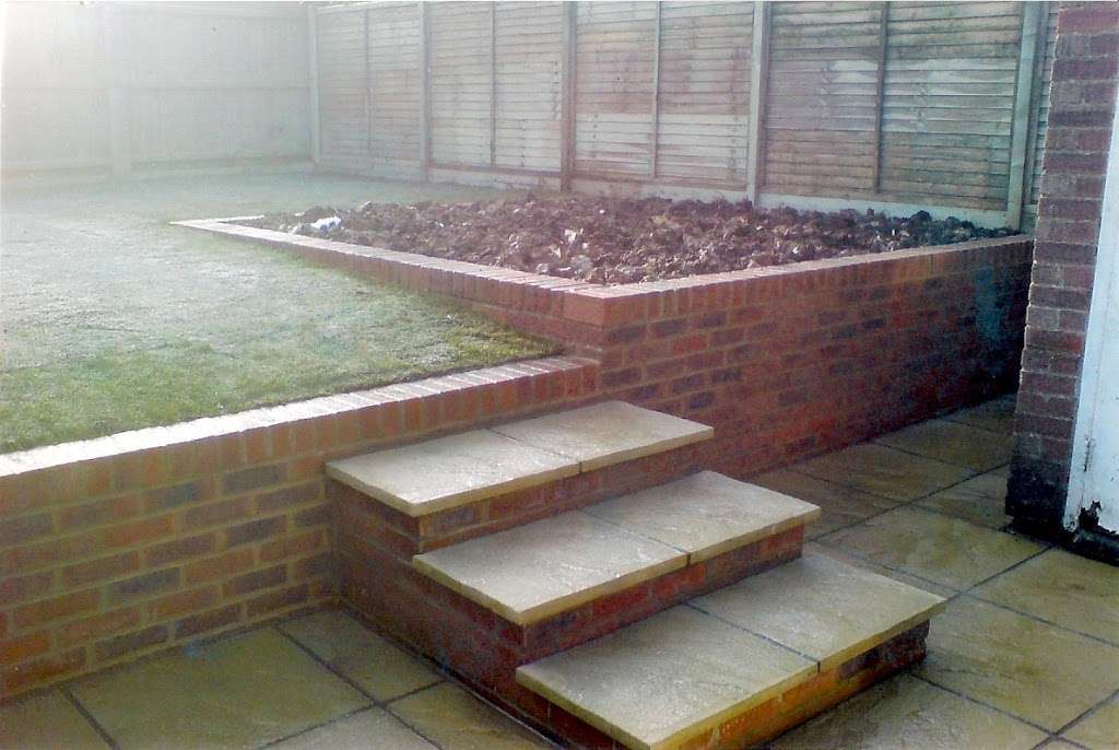 Keeping Landscape Services | 64 Nortons Way, Five Oak Green, Tonbridge TN12 6TE, UK | Phone: 07727 677011