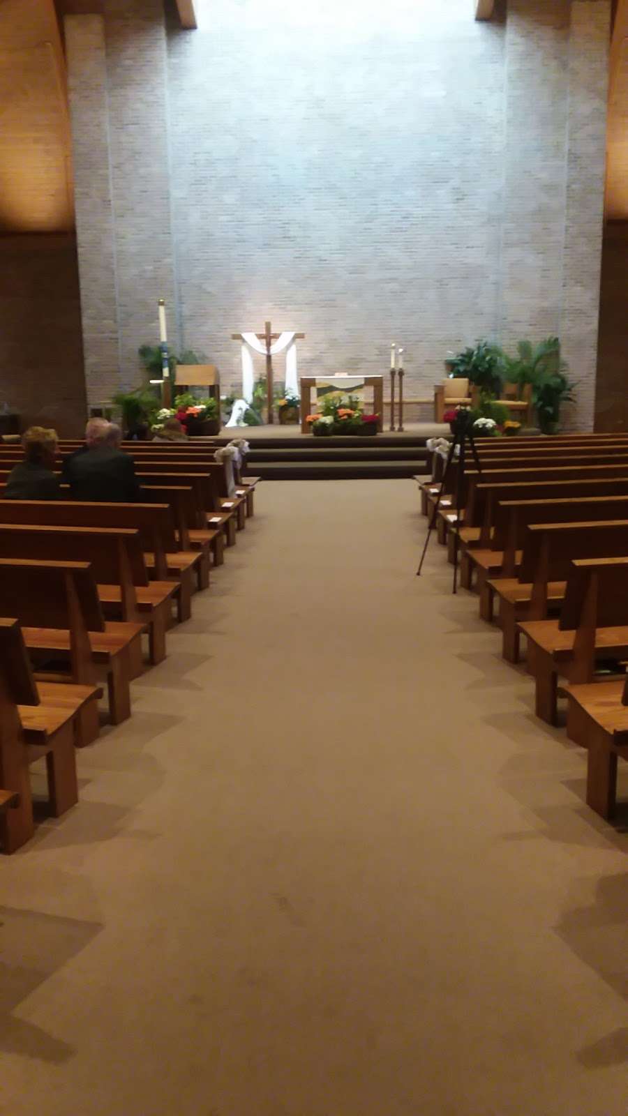 St Margaret Mary Catholic Church | 1450 Green Trails Dr, Naperville, IL 60540 | Phone: (630) 369-0777