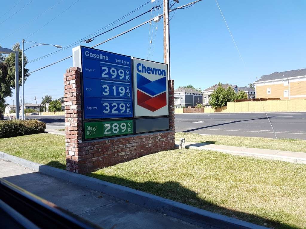 Chevron | 16455 Almaden Expy, San Jose, CA 95120, USA | Phone: (408) 268-1525