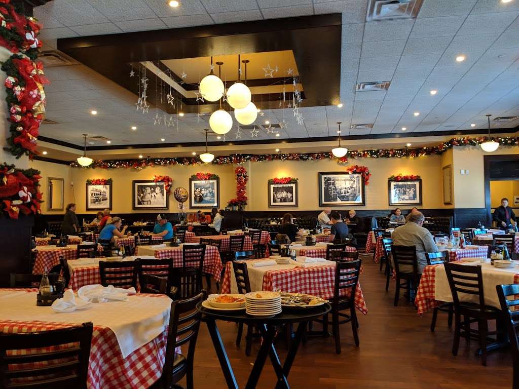 Maggianos Little Italy | 700 Baybrook Mall, Friendswood, TX 77546 | Phone: (281) 282-9729