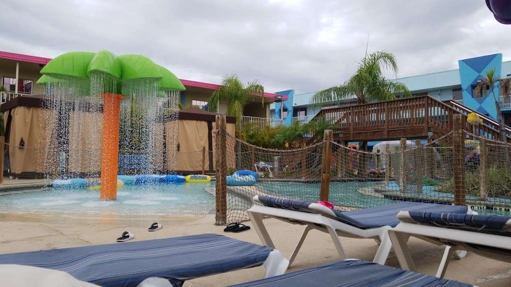 Flamingo Waterpark Resort | 2261 E Irlo Bronson Memorial Hwy, Kissimmee, FL 34744 | Phone: (407) 846-2221