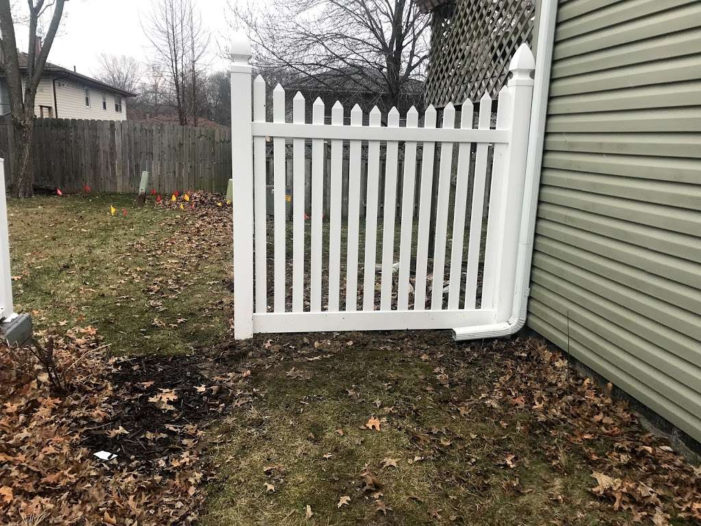 Reeves Fence Services | 7602 W Lincoln Hwy, Crown Point, IN 46307, USA | Phone: (219) 322-7840