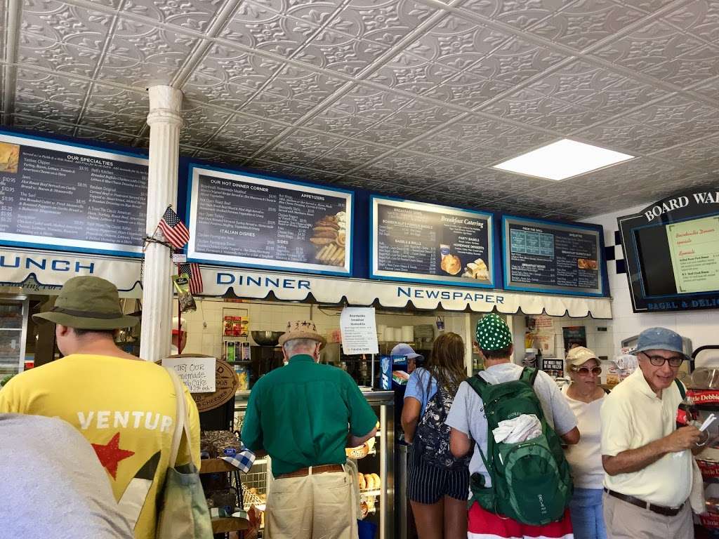 Boardwalk Bagel | 108-01 108th St, Rockaway Park, NY 11694, USA | Phone: (718) 634-3200